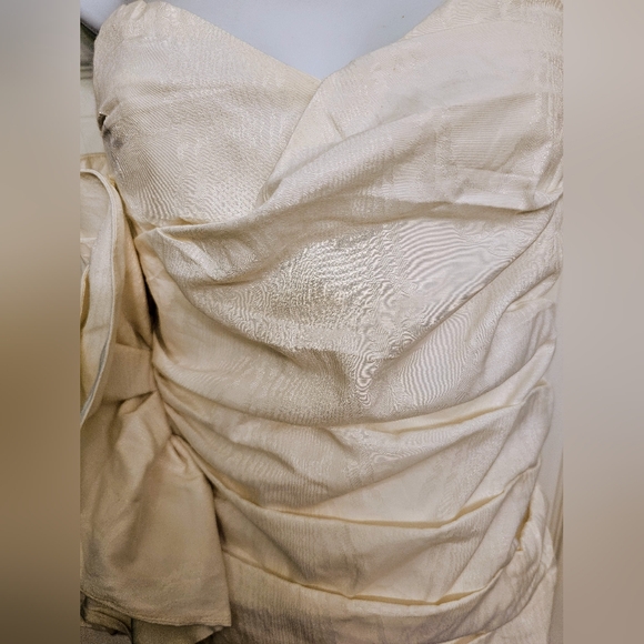 OFF WHITE STRAPLESS TOP - Picture 2 of 6